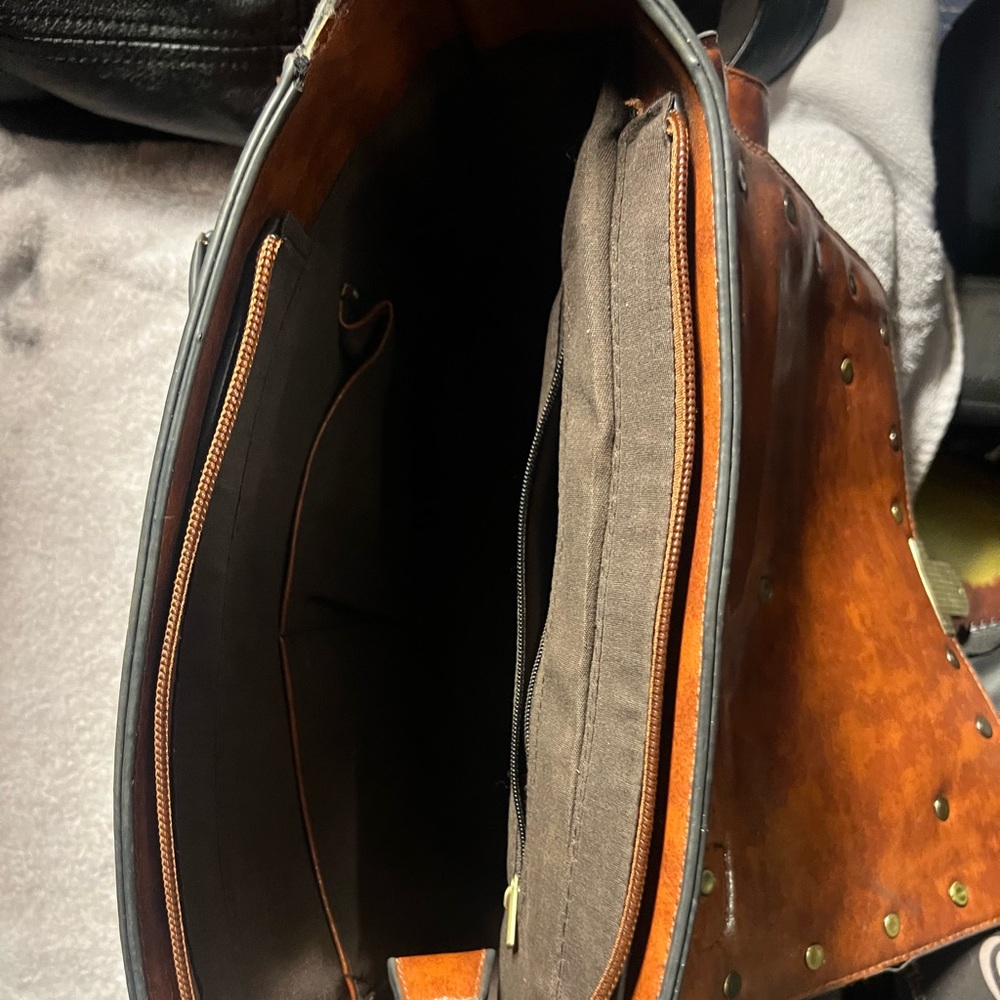 Very cute leather purse